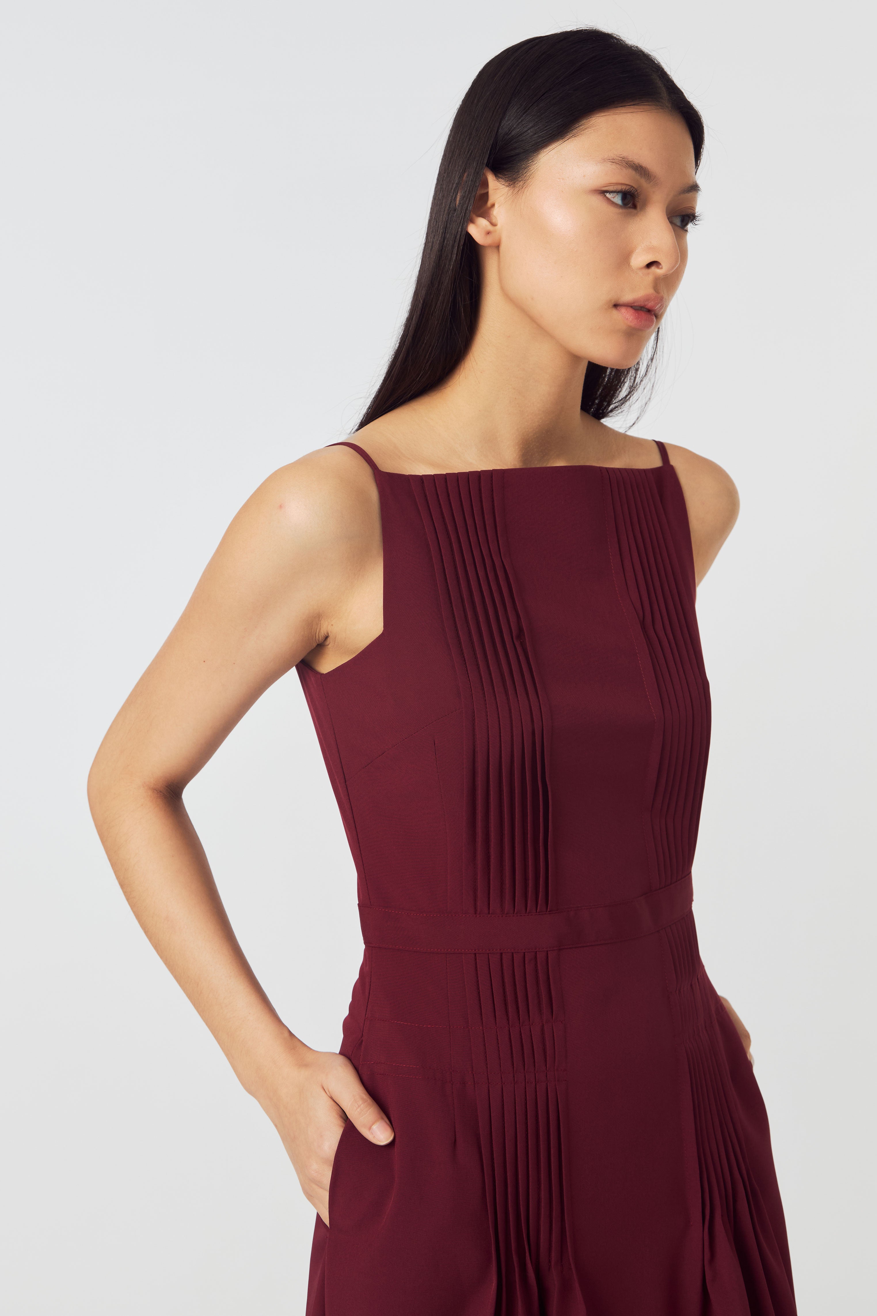 OLIVIA DRESS MAROON