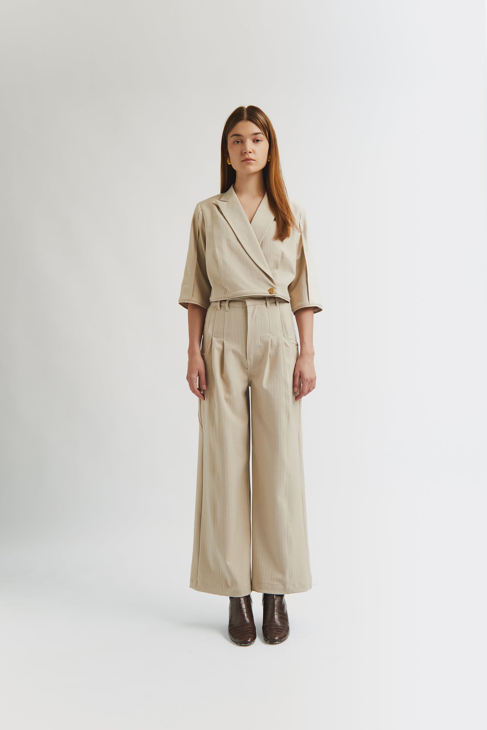 color_beige