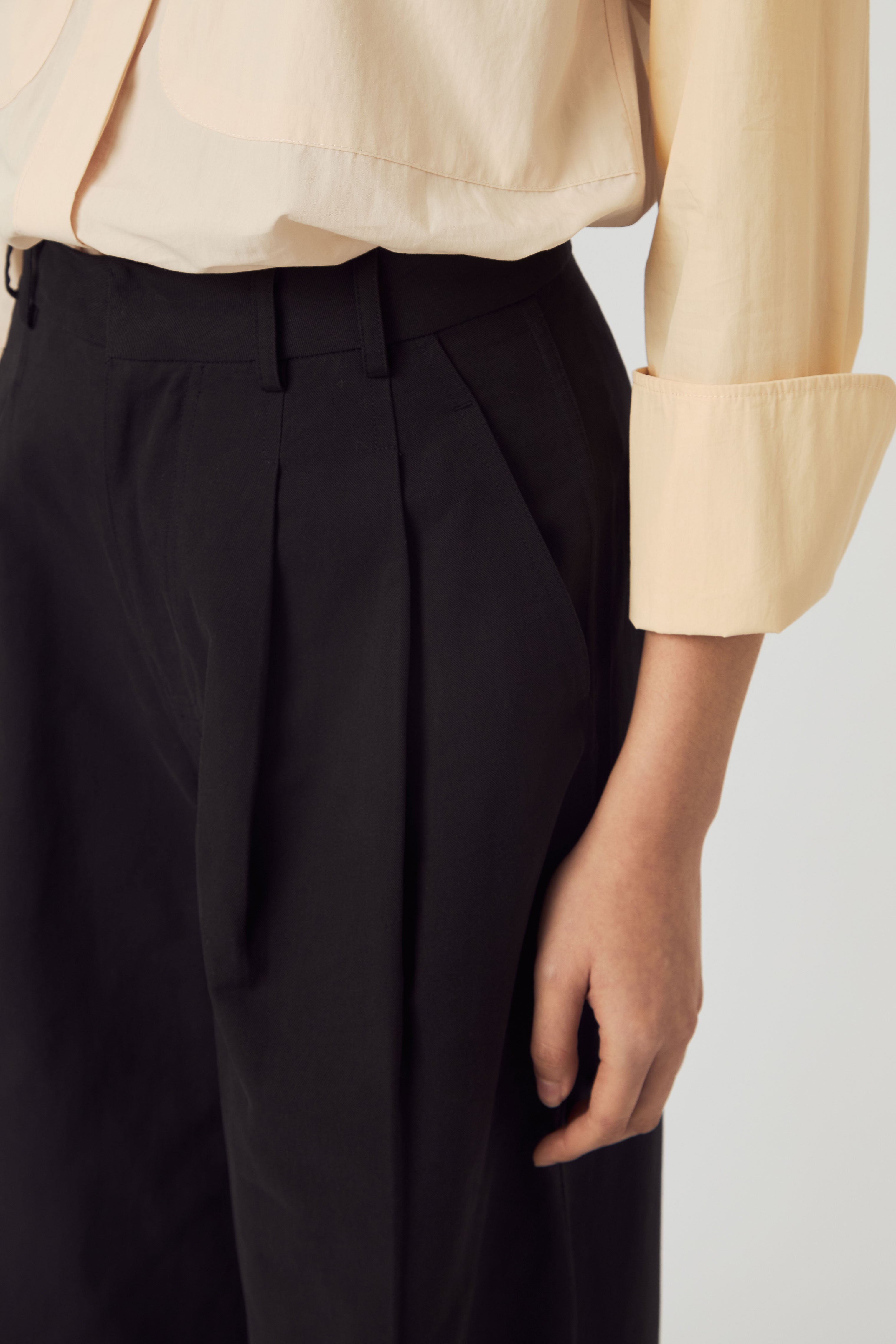 MILES PANTS BLACK
