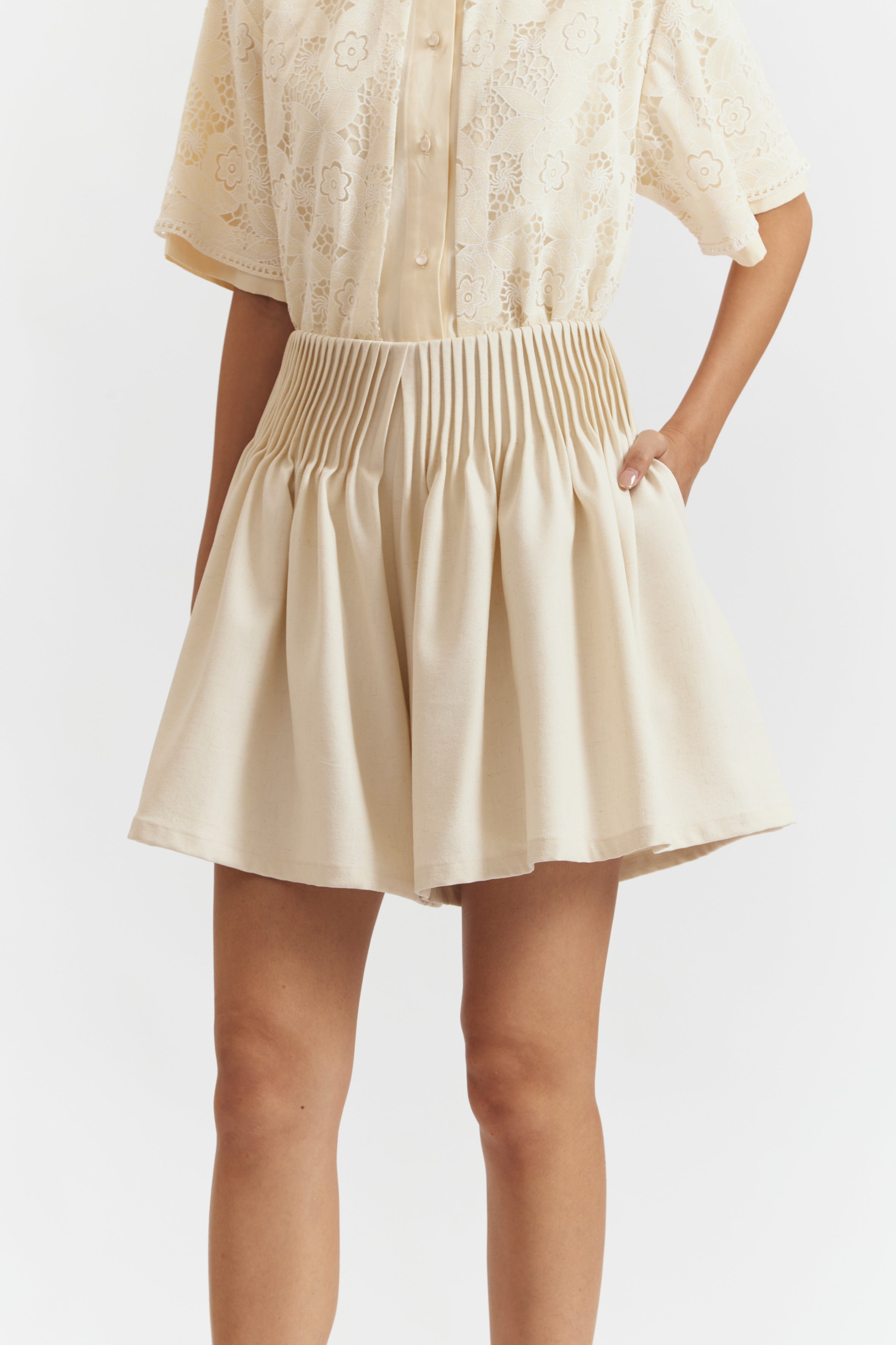 OCA SHORT PANTS BEIGE