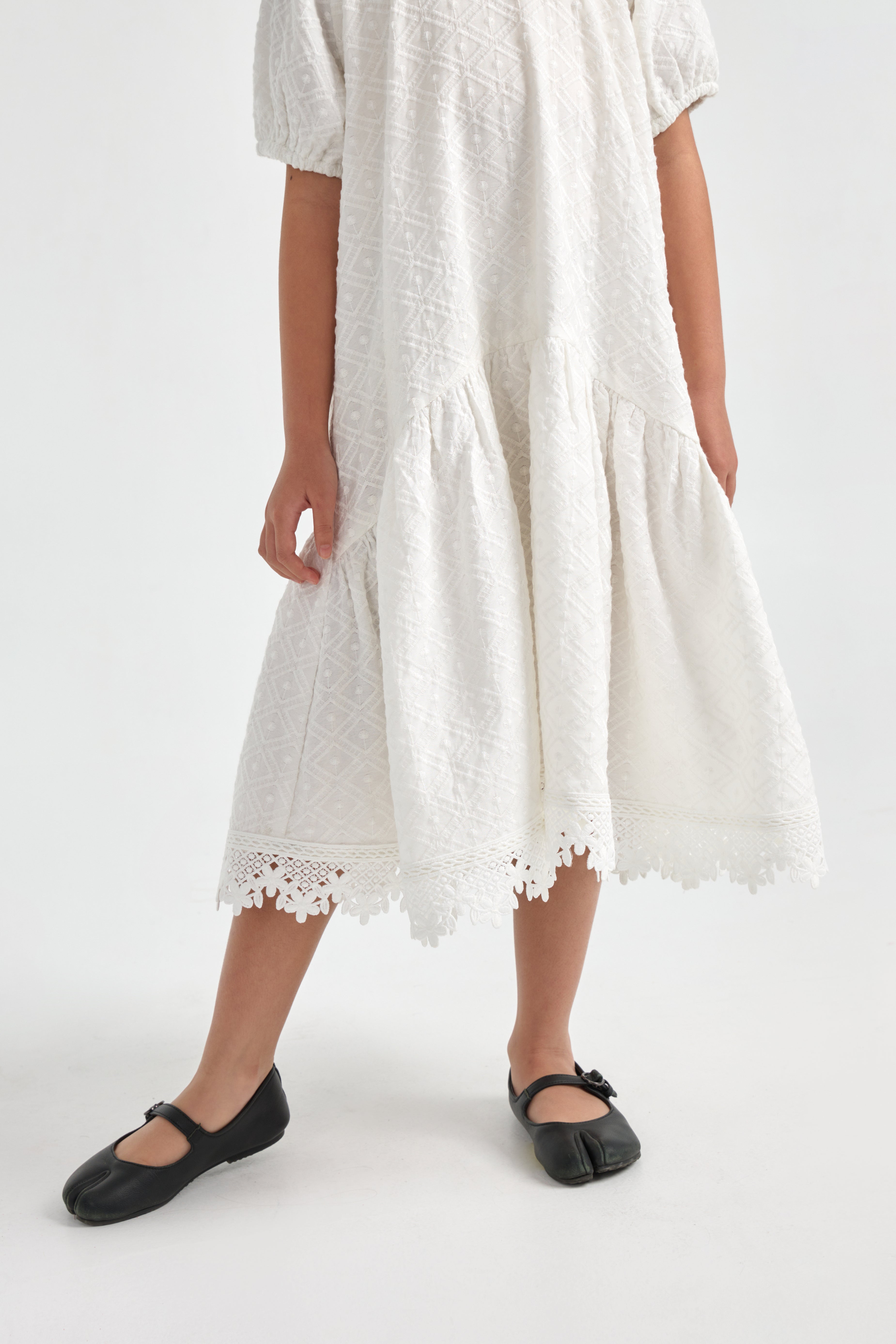 UMNA DRESS WHITE